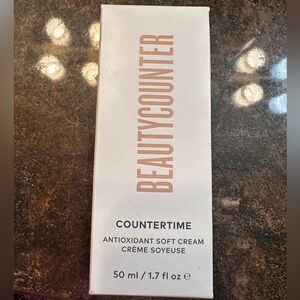 Beautycounter Countertime soft cream